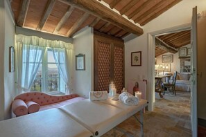 8 chambres, Wi-Fi, draps fournis