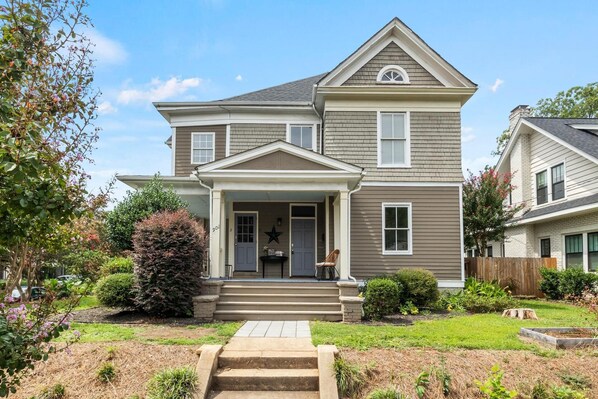 Exterior - Stylish Downtown Raleigh 1BR • Walk to Dining & Nightlife (Raleigh)