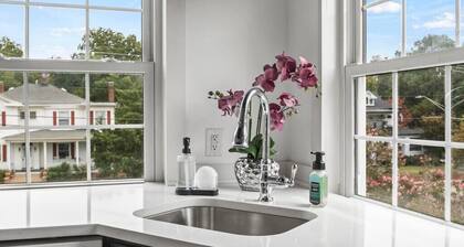 Charming Apartment on Popular Glenwood South