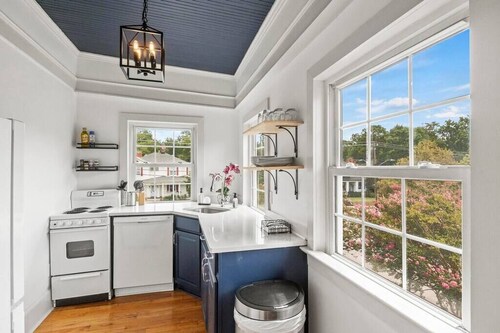 Historic 1-BR Loft • Walkable to Glenwood • Downtown Raleigh