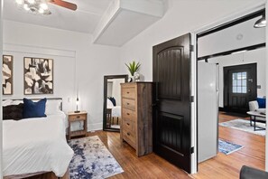 1 quarto, ferros/tábuas de passar roupa, Wi-Fi, roupa de cama