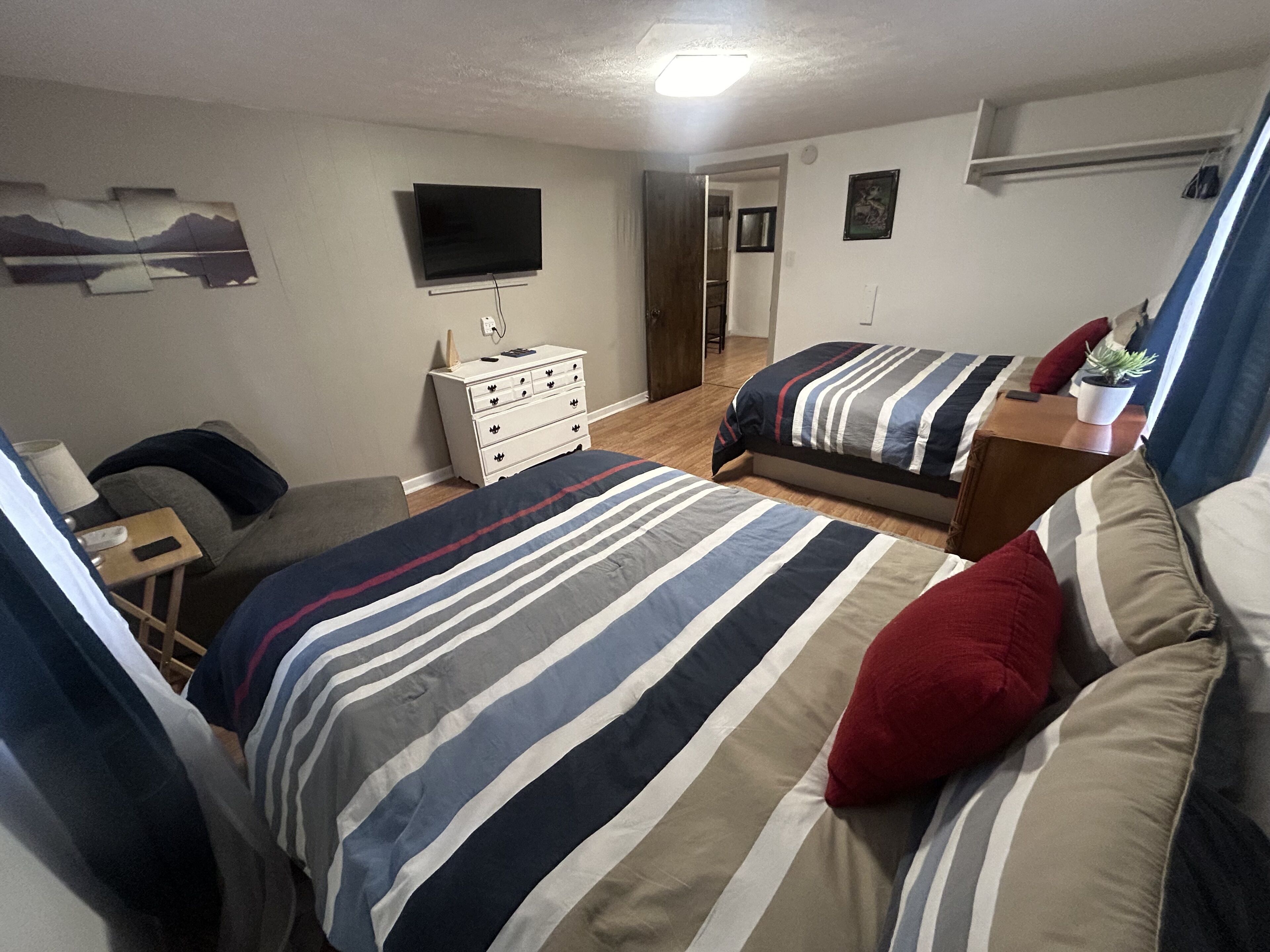 2 chambres, lit parapluie, Wi-Fi gratuit, draps fournis