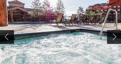 One week at Christmas! Beautiful
For families! Right next to gondola!