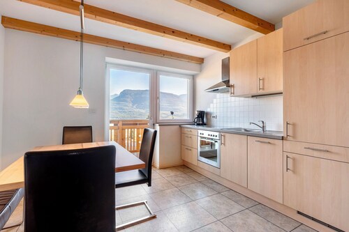 Apartment 'Kastelaz' with Mountain View, Shared Garden and Wi-Fi