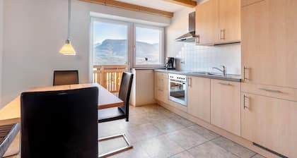 Apartment 'Kastelaz' with Mountain View, Shared Garden and Wi-Fi