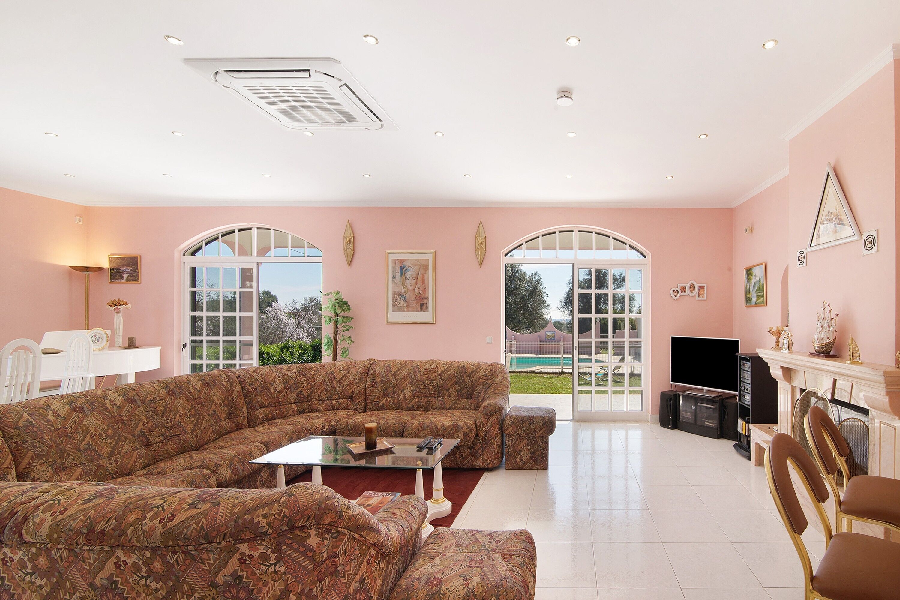 TV, fireplace, table tennis