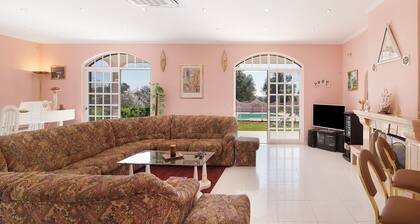 Villa 'Algarve Paraíso - Lagos e Relvas' with Mountain View, Wi-Fi and Air Conditioning
