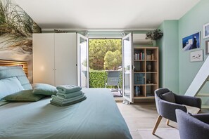 1 bedroom, free WiFi, bed sheets