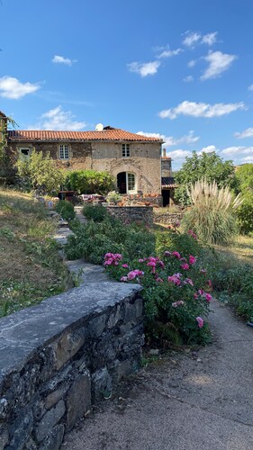 Maison de vacances 'La Grande Combe' avec vue sur les montagnes et piscine