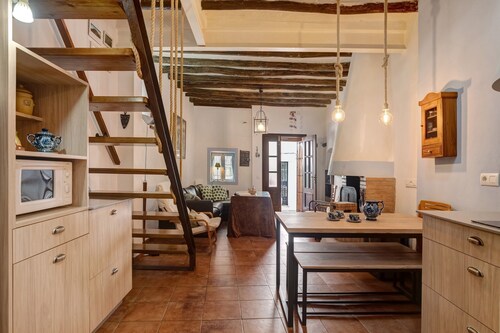 Holiday Home 'Casa Calle Del Carmen' with Mountain View, Wi-Fi and Air Conditioning