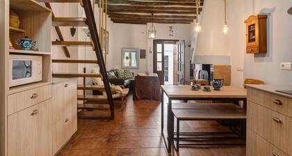 Holiday Home 'Casa Calle Del Carmen' with Mountain View, Wi-Fi and Air Conditioning