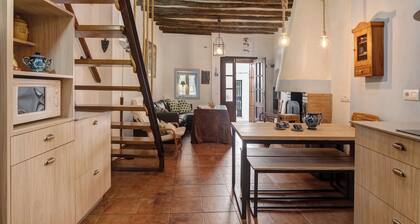 Holiday Home 'Casa Calle Del Carmen' with Mountain View, Wi-Fi and Air Conditioning