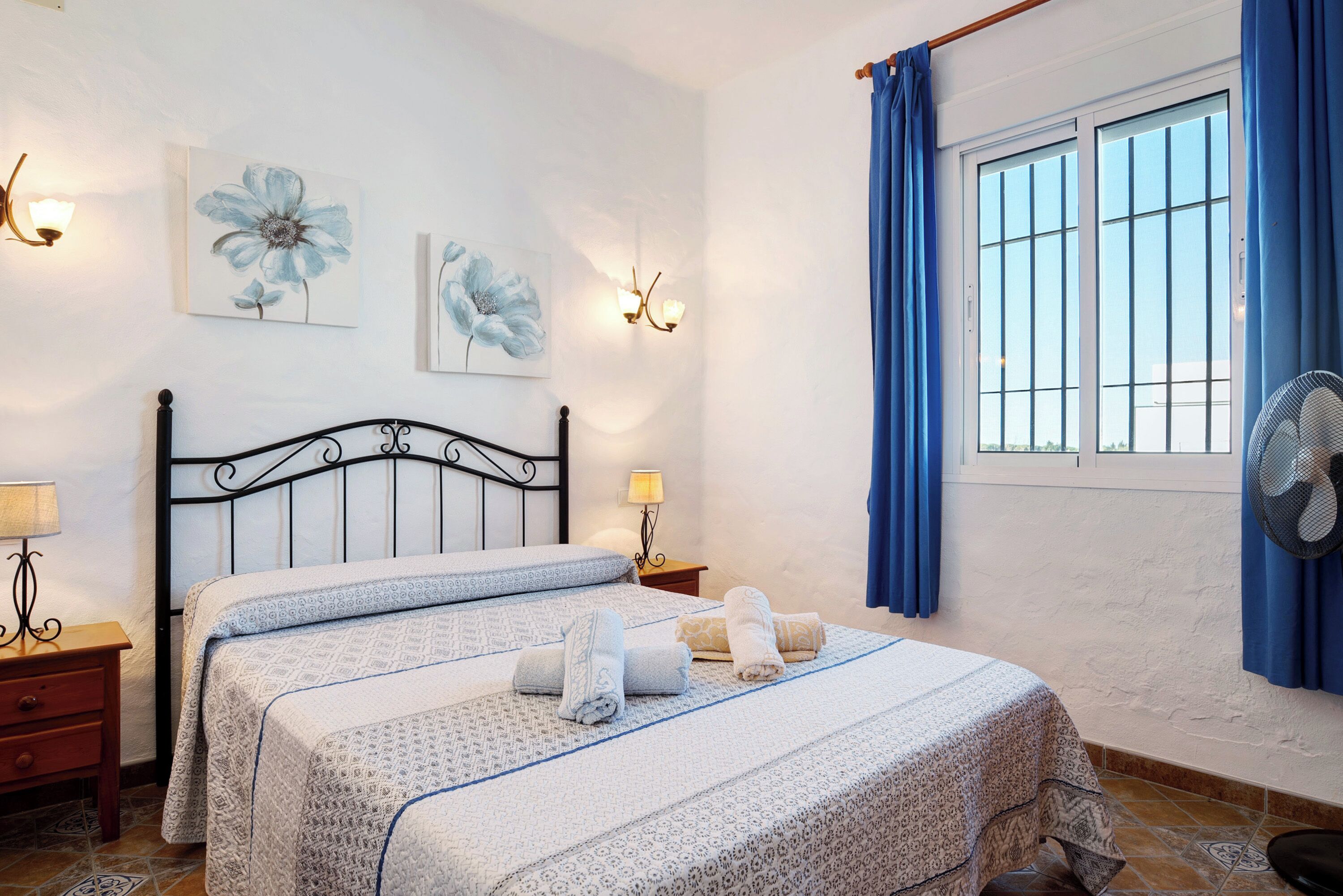 2 chambres, fer et planche à repasser, Wi-Fi gratuit, draps fournis