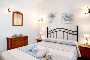 2 habitaciones, tabla de planchar con plancha y wifi gratis 