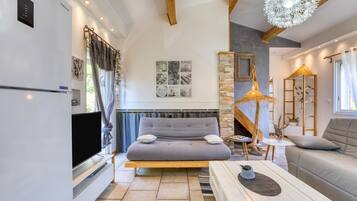 Télévision, lecteur de DVD, chaßne hi-fi