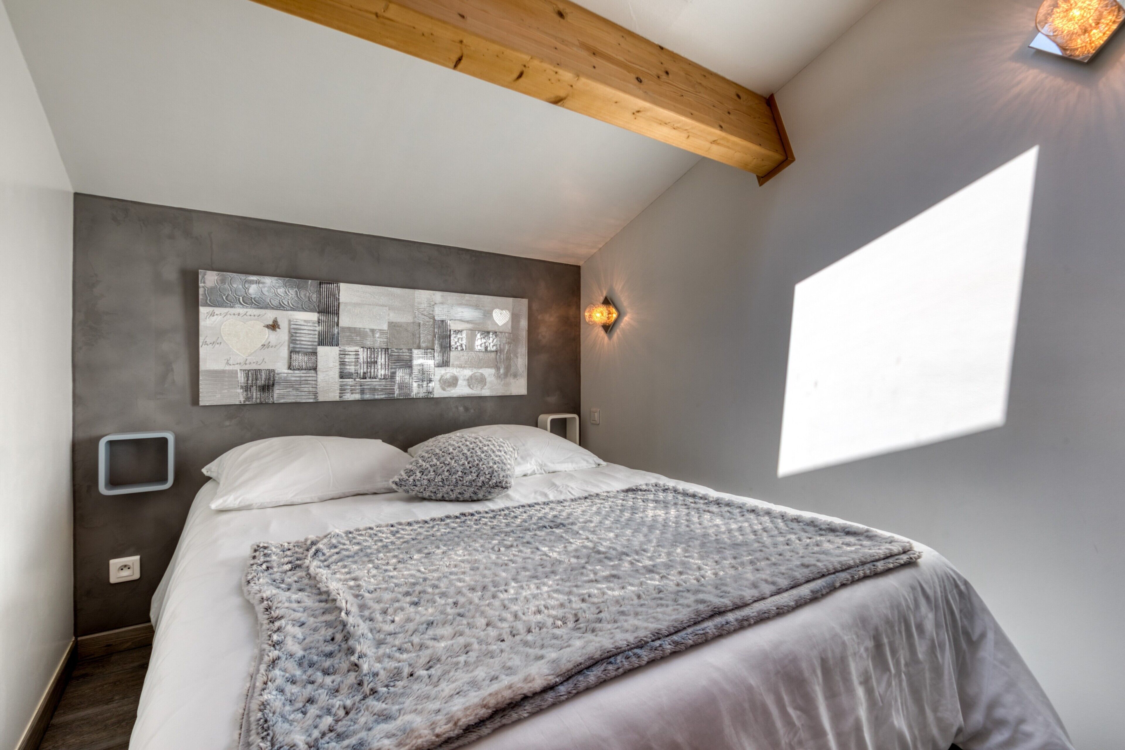 1 多间卧室、熨斗/熨衣板、免费 WiFi、床单