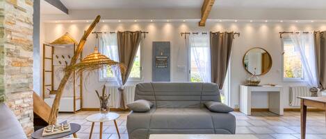 TV, DVD player, stereo