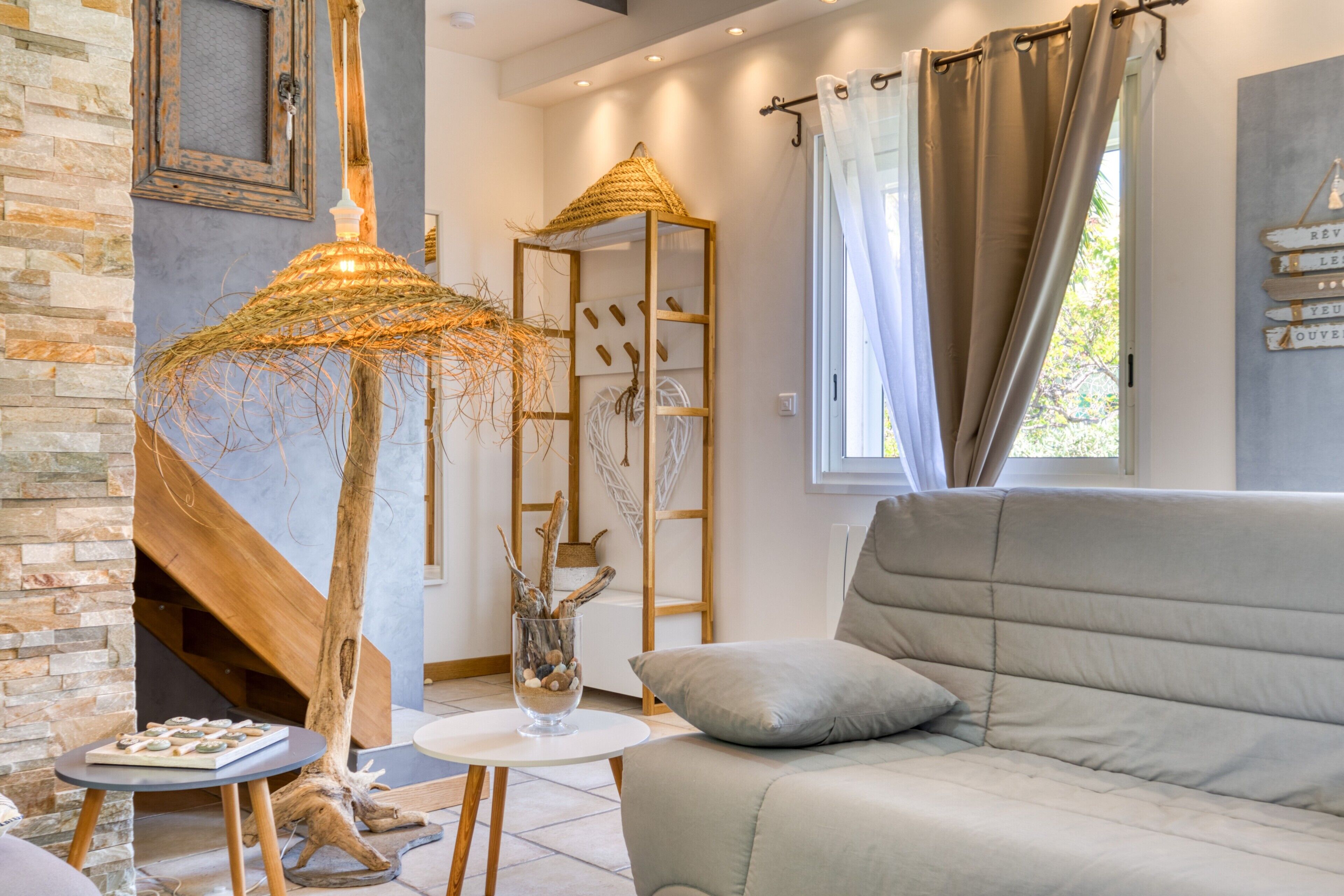 TV, DVD player, aparelho de som