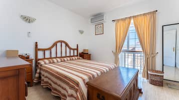 2 bedrooms, free WiFi, bed sheets