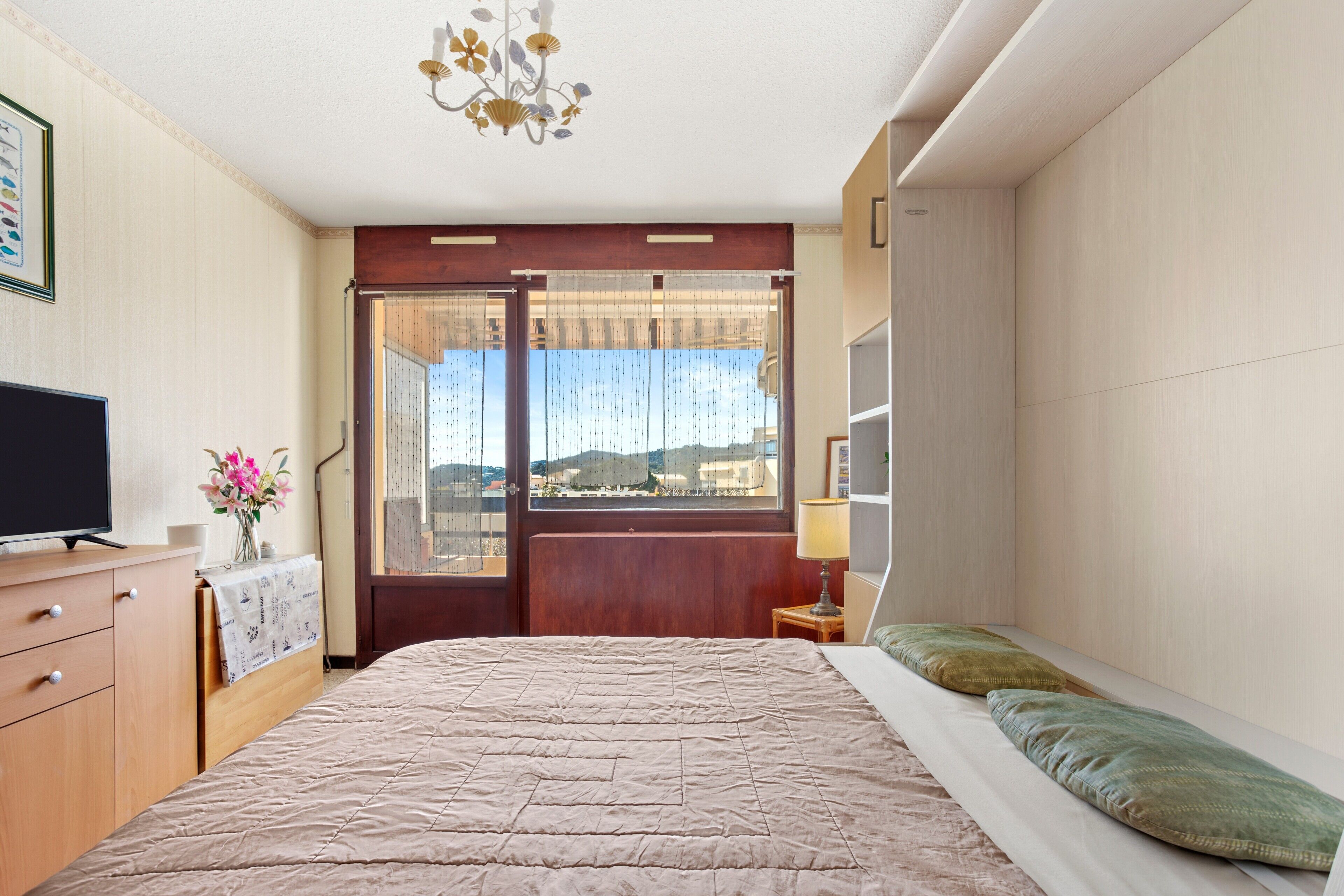 Fer et planche à repasser, draps fournis