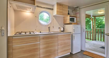 Mobile Home "3 Personnes 204" avec piscine partagée et terrasse partagée