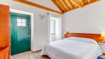 2 quartos, ferros/tábuas de passar roupa, Wi-Fi de cortesia