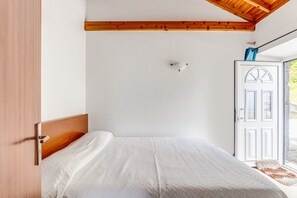 2 室のベッドルーム、アイロン / アイロン台、WiFi (無料)、ベッドシーツ