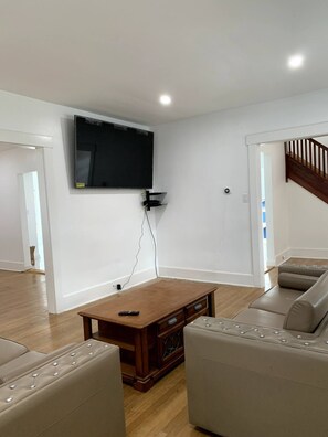 Living area - Spacious Port Jervis Home - beautiful views  (Port Jervis)