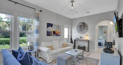 Stunning 2/2 dream beach getaway in Surfside