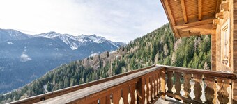 Apartment 'Thalhof Hochwart' with Mountain View, Shared Garden and Wi-Fi