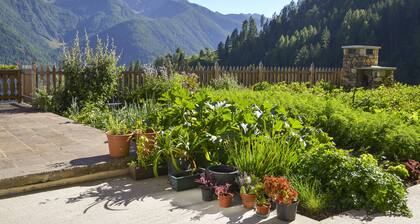 Ferienwohnung 'Thalhof Kornigl' mit Bergblick, Gemeinschaftsgarten und WLAN