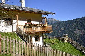 Exterior - Apartment 'Thalhof Laugen' with Mountain View, Shared Garden and Wi-Fi (Ultental BZ)