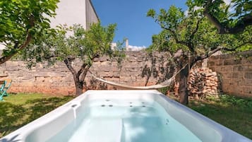 Idromassaggio all'aperto