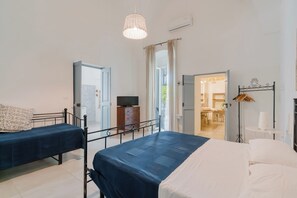 2 slaapkamers, een strijkplank/strijkijzer, gratis wifi, beddengoed