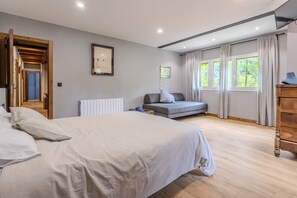 Wi-Fi de cortesia, roupa de cama