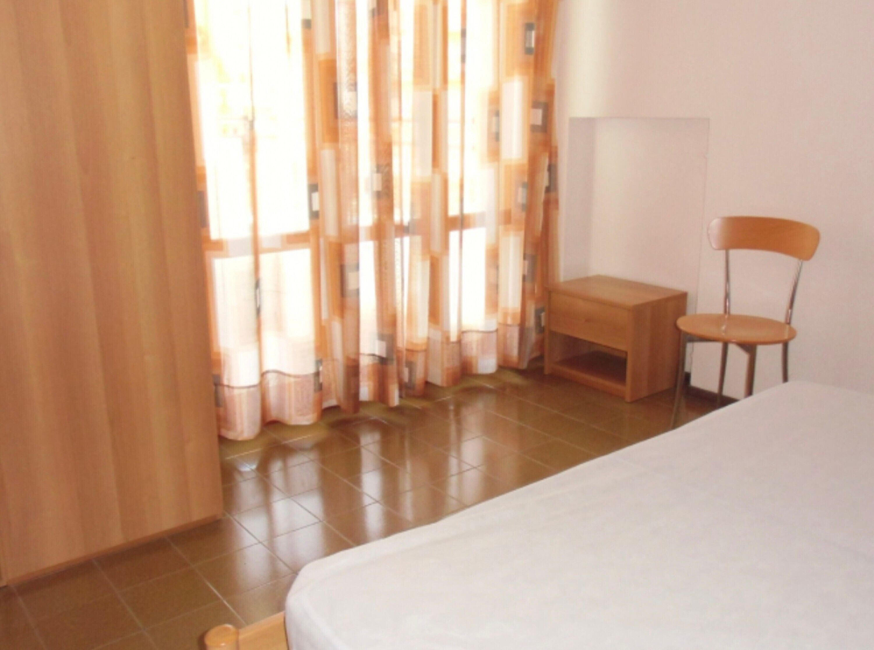 1 camera, Wi-Fi, lenzuola