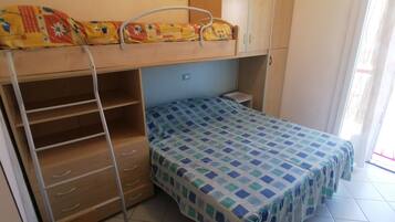 2 habitaciones, tabla de planchar con plancha y wifi gratis