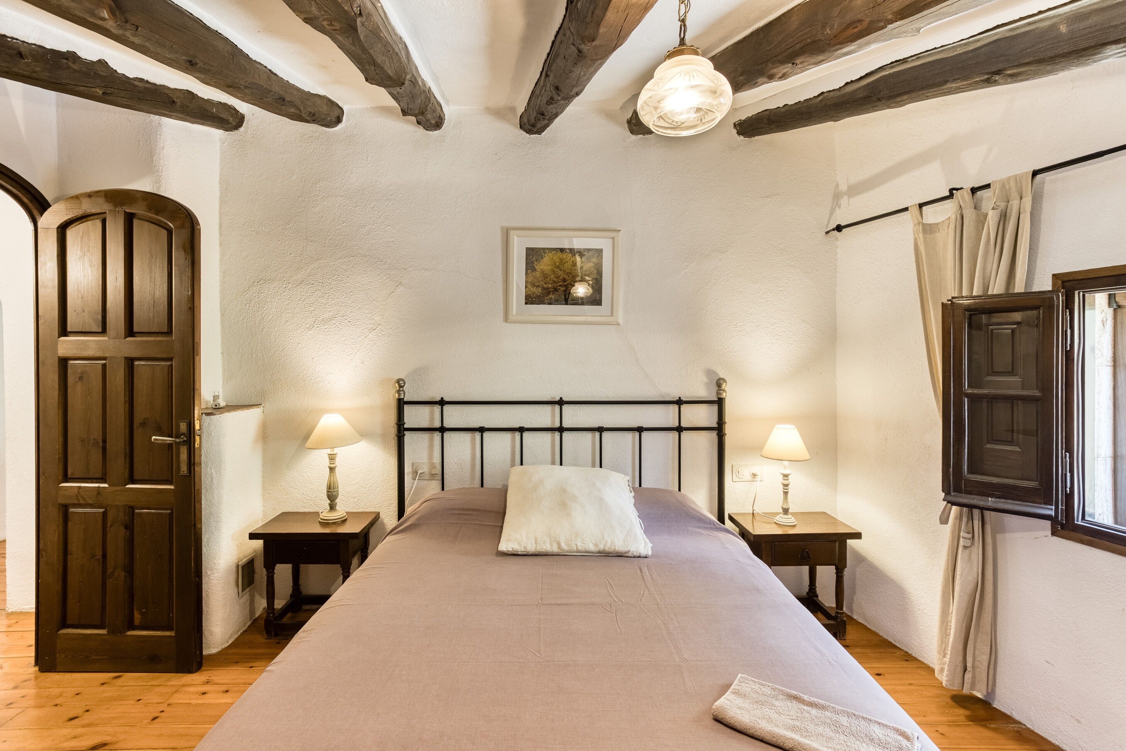 5 slaapkamers, een strijkplank/strijkijzer, gratis wifi, beddengoed