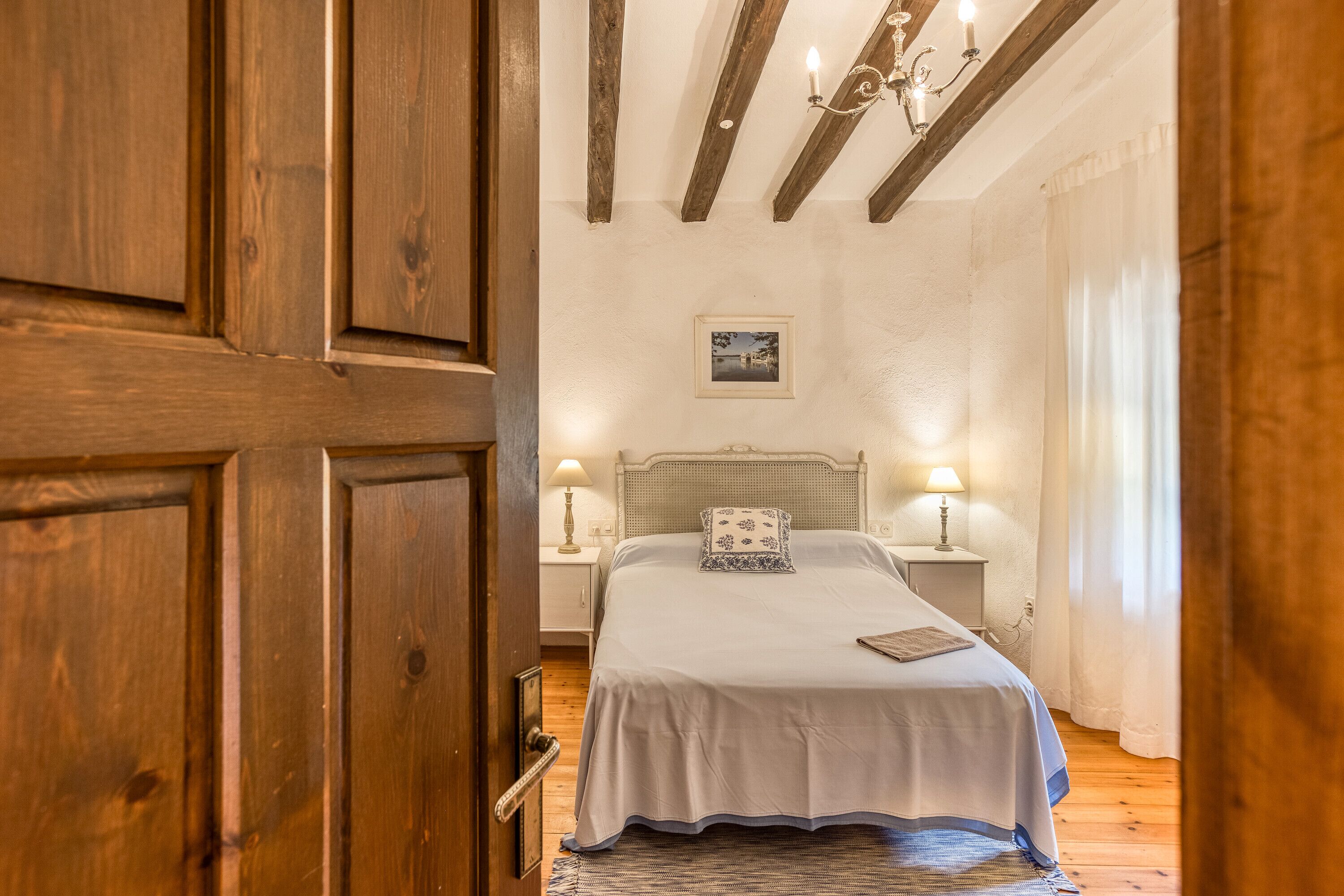 5 slaapkamers, een strijkplank/strijkijzer, gratis wifi, beddengoed