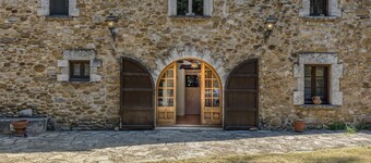 Chalet 'El Revolt De Martís' with Private Pool, Private Terrace and Wi-Fi