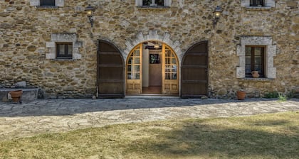 Chalet 'El Revolt De MartĂs' avec piscine privĂ©e, terrasse privĂ©e et Wi-Fi