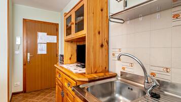 Refrigerador, microondas, parrilla de estufa y lavavajillas