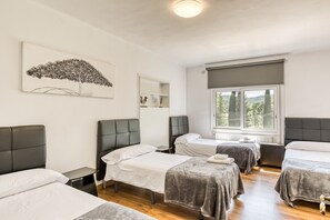 9 عدّة غرف نوم وواي فاي مجانًا وملاءات أسرّة