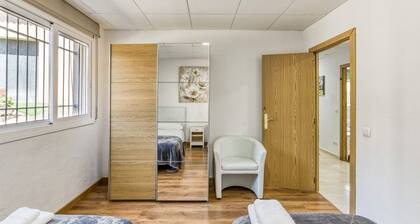 Holiday Home 'Usall Rural' with Private Pool, Wi-Fi and Air Conditioning