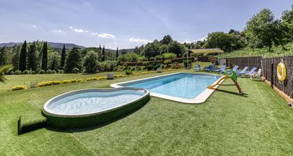 Holiday Home 'Usall Rural' with Private Pool, Wi-Fi and Air Conditioning