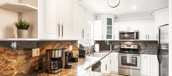 Le Femme Paradise/Game Room/Work Area/Playground/Basketball Court/5 Bedrooms