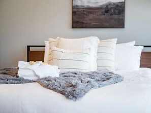 3 bedrooms, Internet