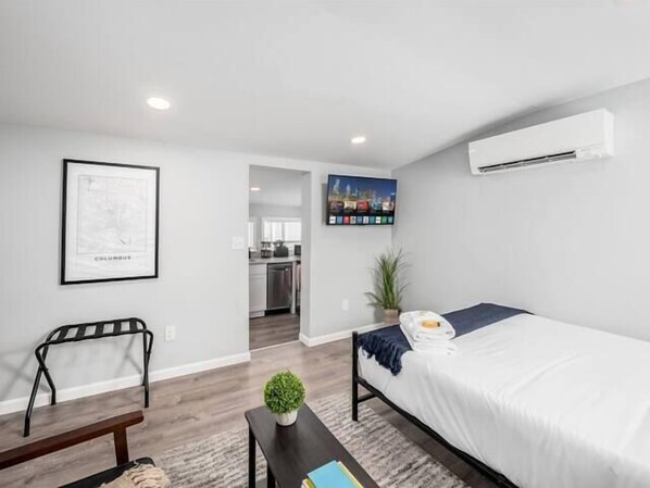 1 bedroom, iron/ironing board, WiFi, bed sheets