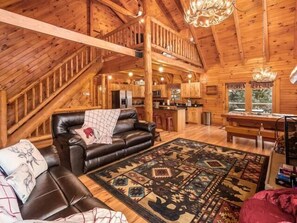 Smart-TV, peis og bøker