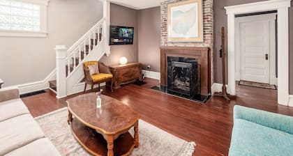 The Vintage Getaway - 3 Bedrooms - Columbus!